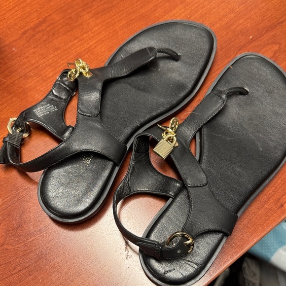 Michael kors sandals size 6.5 // 082007 - Picture 1 of 2